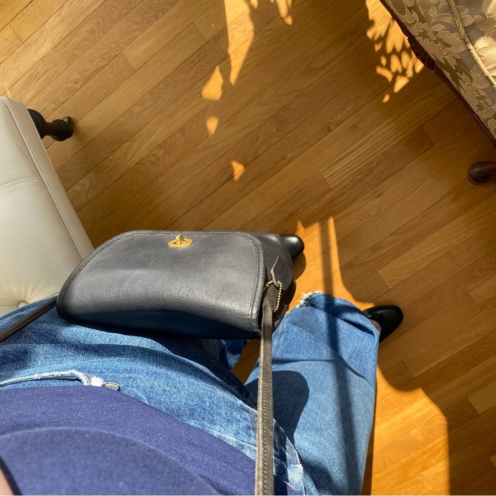 ❌SOLD❌ Vintage Coach Quincy Crossbody | Pre-1994 USA | Black Leather Turnlock - Picture 10 of 16